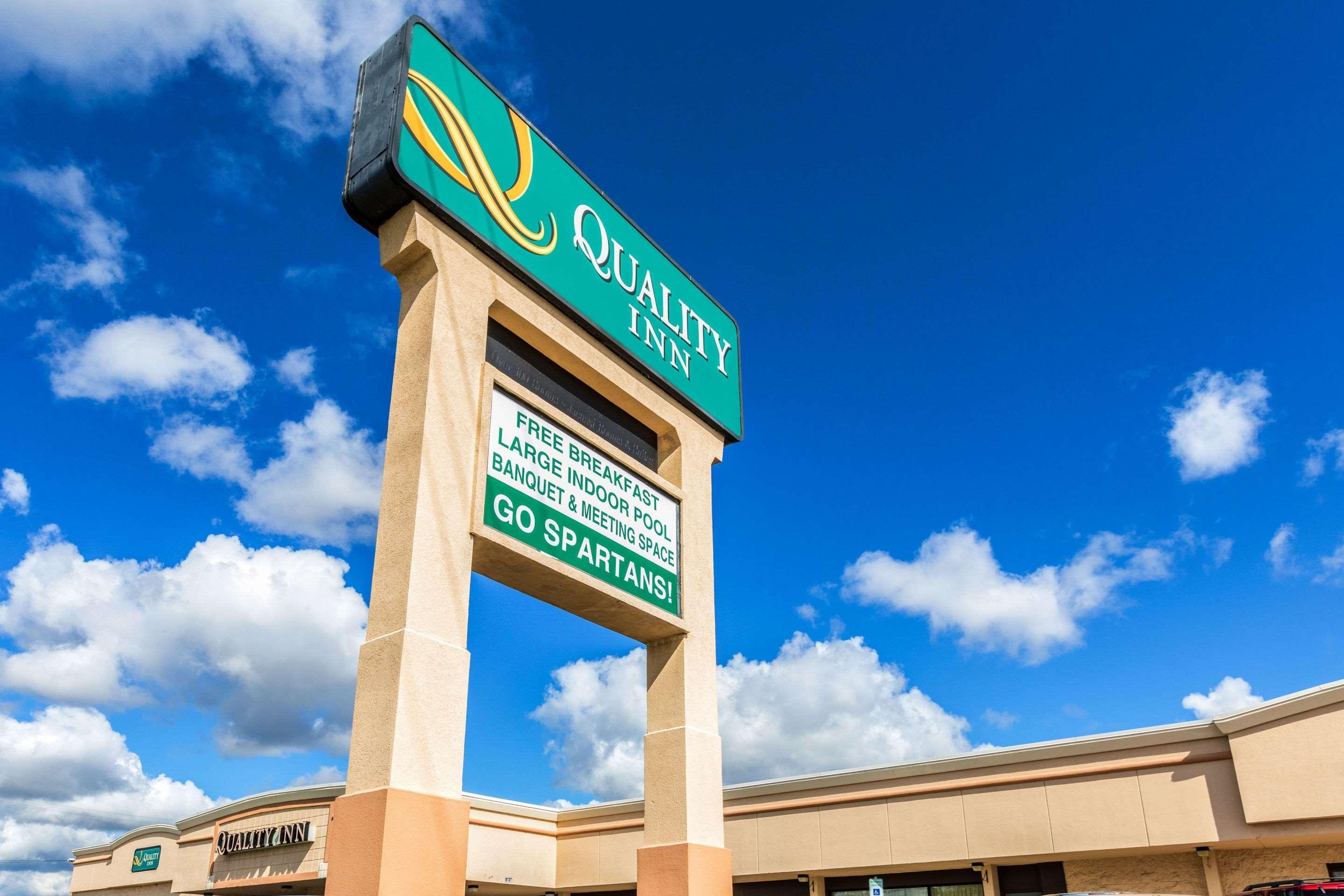 Quality Inn University Lansing Bagian luar foto